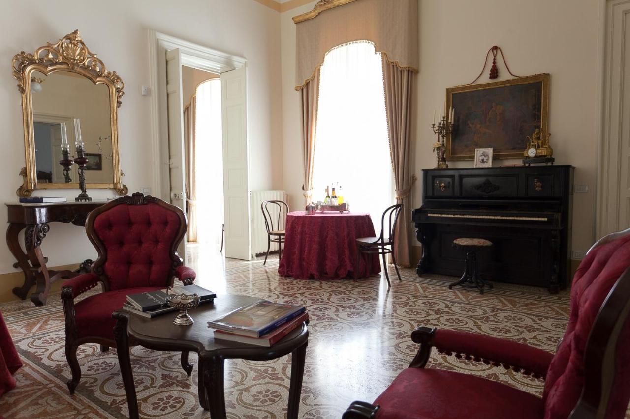 Palazzo Pio Apartment Lecce Buitenkant foto